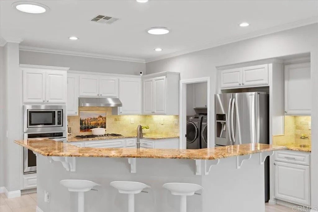 https://cdn.realtyfeed.com/cdn/127/306518997/4c11fbc80dca45865ad011cf6eabba49.webp