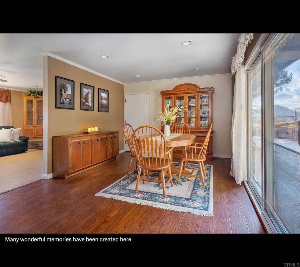 https://cdn.realtyfeed.com/cdn/127/306519019/810ca918bc4b1384bdc333adaa24b0c1.webp