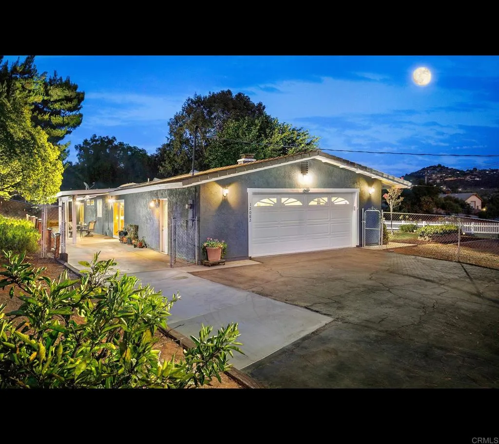 https://cdn.realtyfeed.com/cdn/127/306519019/8fed229006d792ec0116dce9eb8bbf6e.webp