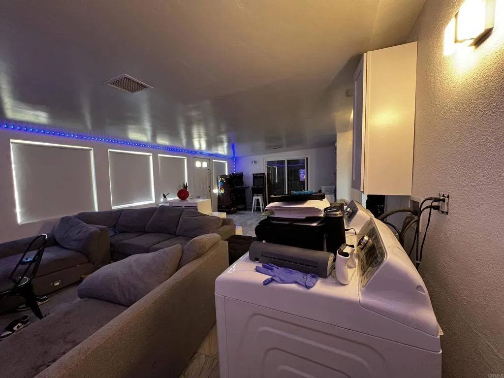 https://cdn.realtyfeed.com/cdn/127/306519037/019e9552e7140156ffe8140a2718705d.webp
