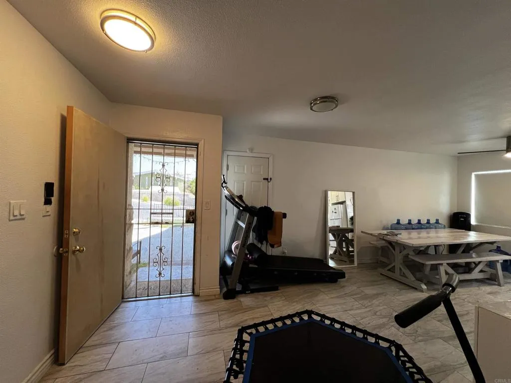 https://cdn.realtyfeed.com/cdn/127/306519037/1b41ff3aa8a7c0de0ef4012591cbe0a6.webp
