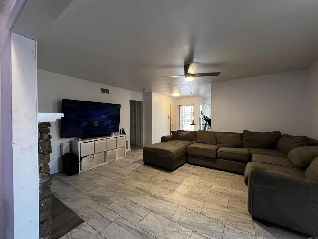 https://cdn.realtyfeed.com/cdn/127/306519037/92837bac949c725b7e13c4026fffb6db.webp
