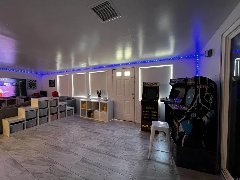 https://cdn.realtyfeed.com/cdn/127/306519037/ca4bd6ea77609a3463a9944a6f30ca07.webp