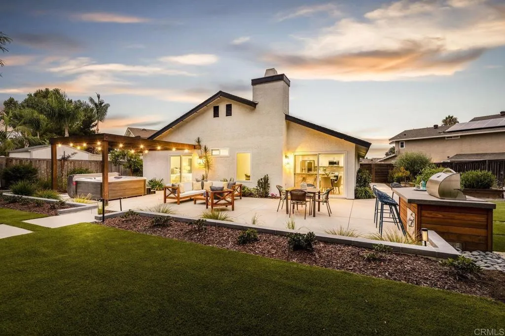 https://cdn.realtyfeed.com/cdn/127/306519094/1bca7f3d5df614b5d59f1ff0e3a75e6d.webp