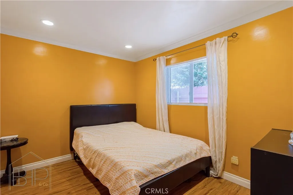https://cdn.realtyfeed.com/cdn/127/306519098/734dc876eca3562ccc7a550fc0946324.webp