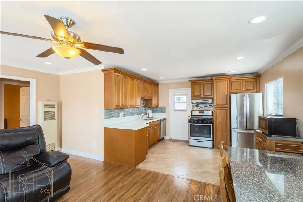 Photo #2: ND25178752 Listing 