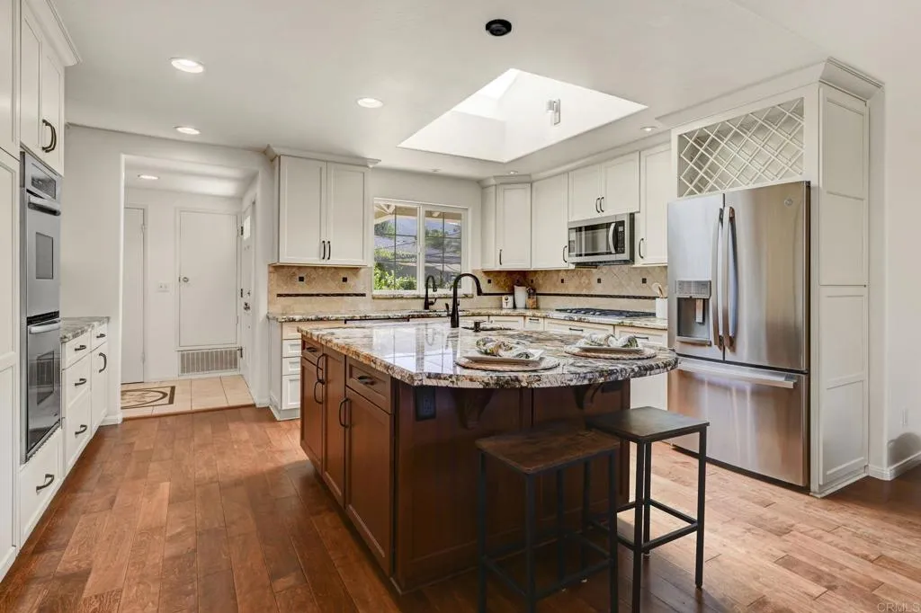 https://cdn.realtyfeed.com/cdn/127/306519109/00fae899034a1d8289af0de361c4045f.webp