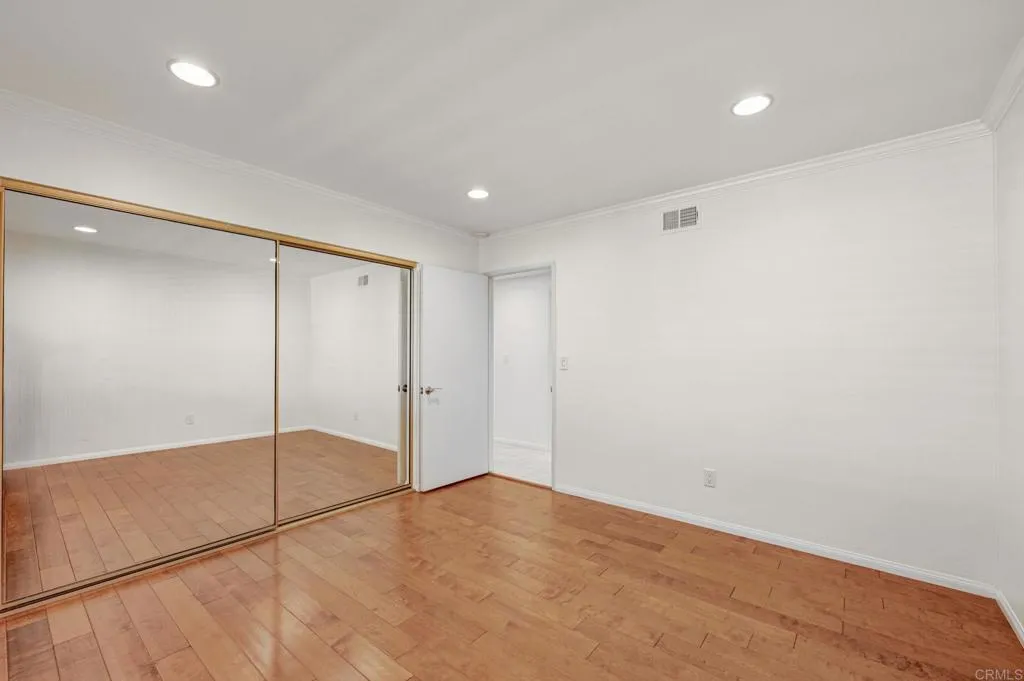 https://cdn.realtyfeed.com/cdn/127/306519109/33b46fe9427b462acd2c31bd20a2e523.webp