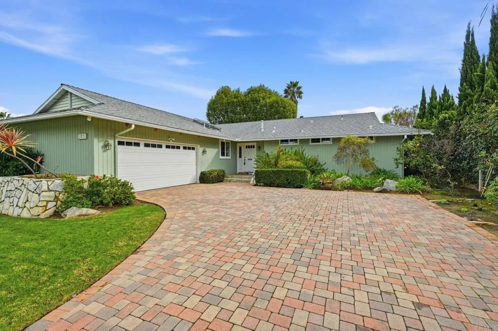 https://cdn.realtyfeed.com/cdn/127/306519109/4003843db6c6d2454b123622bf25eee5.webp