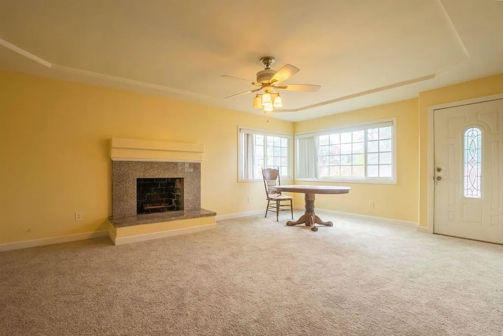 https://cdn.realtyfeed.com/cdn/127/306519161/08e6e442da206e097a3f35b828cbc842.webp