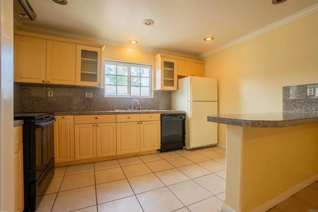 https://cdn.realtyfeed.com/cdn/127/306519161/3214b5feeed33246aae4bc0ad36d6f26.webp