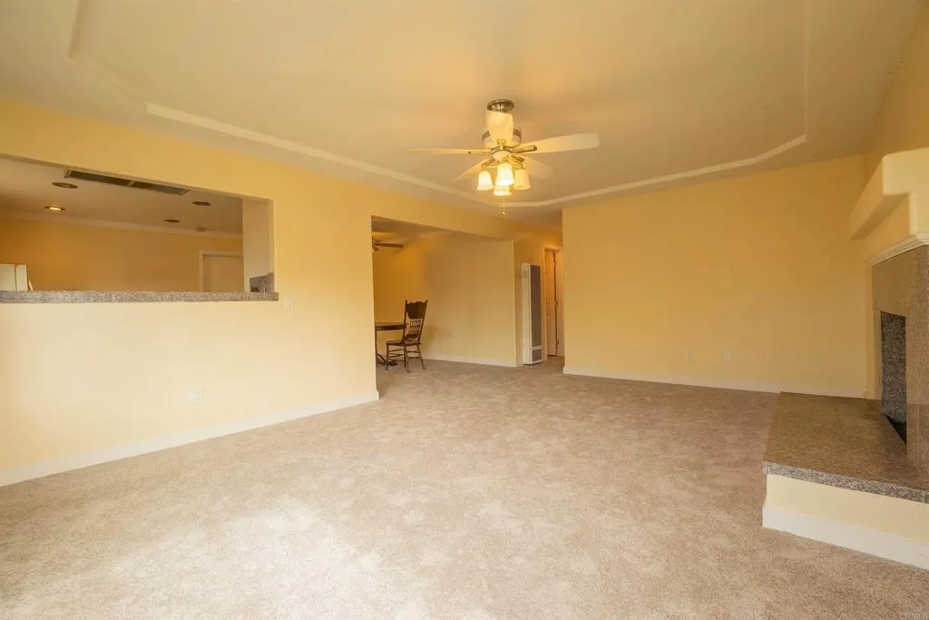 https://cdn.realtyfeed.com/cdn/127/306519161/7eee6b899b874f017baae07bf1a101f4.webp