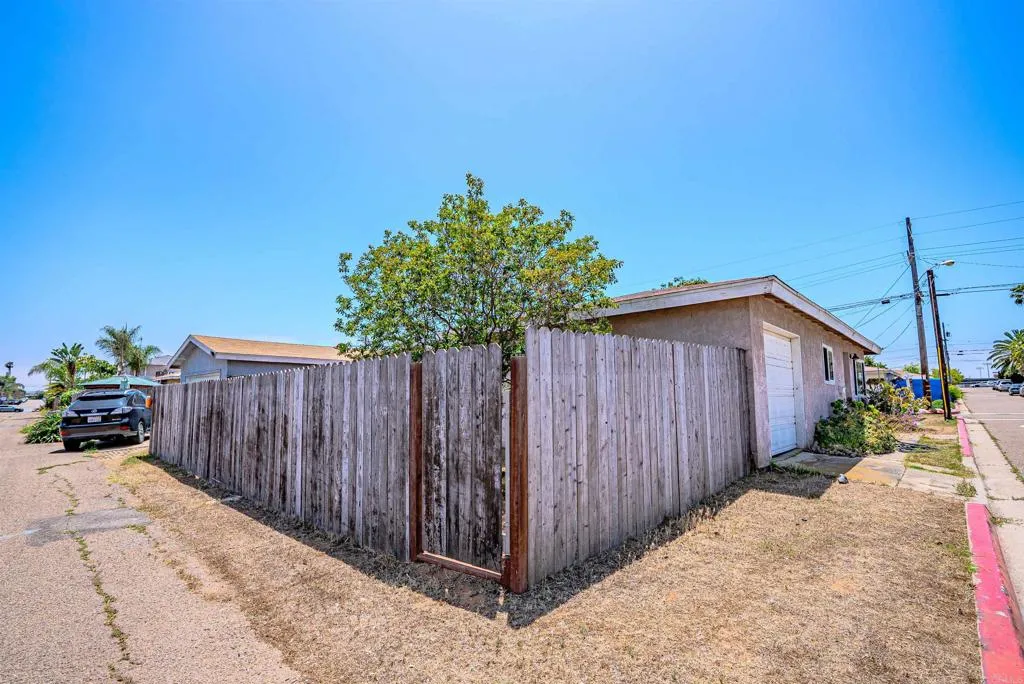 https://cdn.realtyfeed.com/cdn/127/306519161/9737be7899a11de1cebb01c8d5e929a1.webp