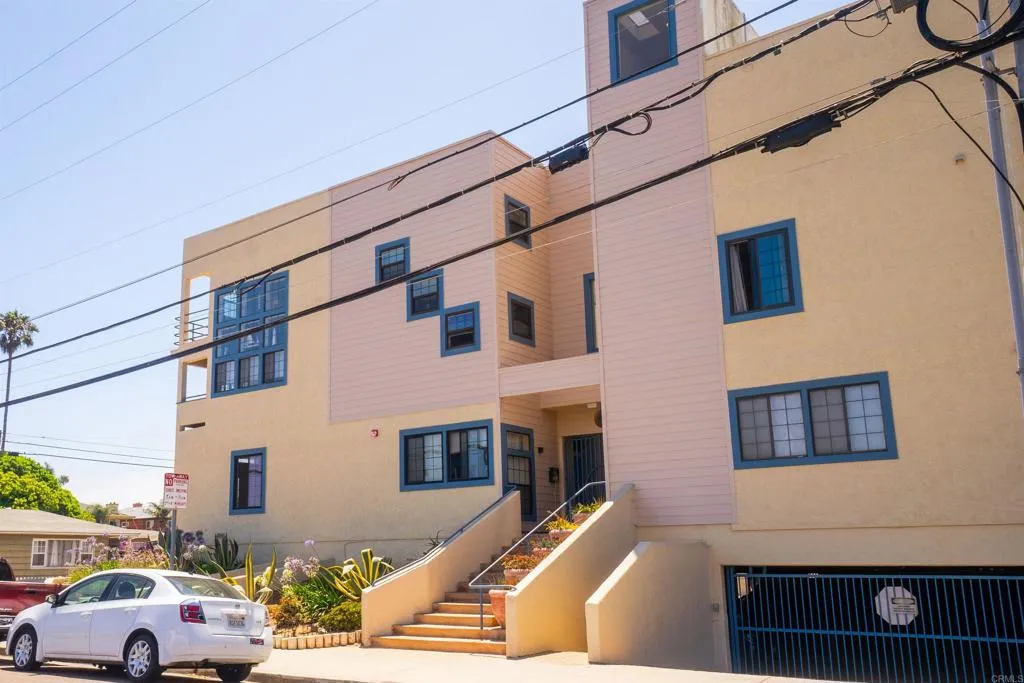 https://cdn.realtyfeed.com/cdn/127/306519167/9884068605d2d5343934191aae6e8b5c.webp