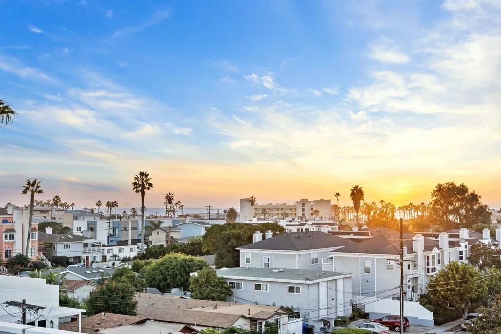 https://cdn.realtyfeed.com/cdn/127/306519167/b25ac38ab284fc2661a806d1d71d867b.webp