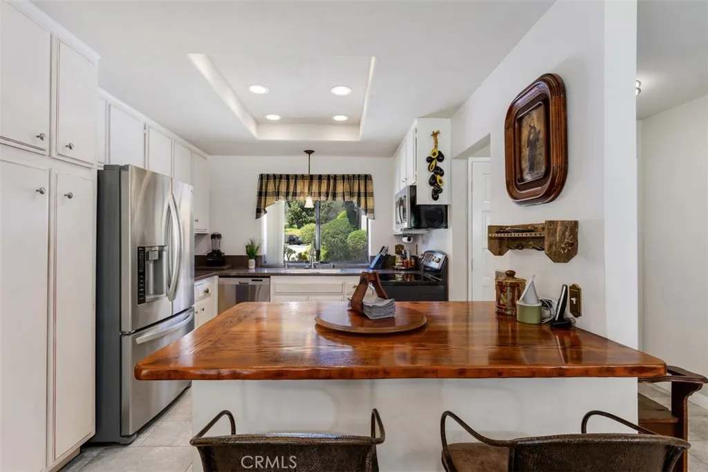 https://cdn.realtyfeed.com/cdn/127/306519226/6ad0076a1c5b55ed27f7953398cd033b.webp