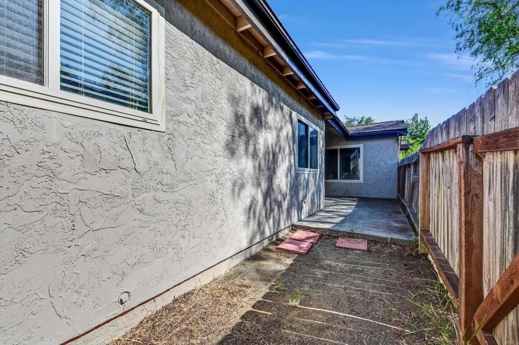 https://cdn.realtyfeed.com/cdn/127/306519228/ffb6a474df57389210aeae6bf02001b6.webp