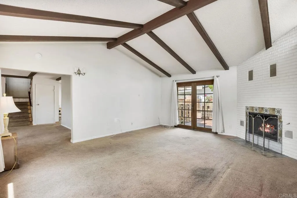 https://cdn.realtyfeed.com/cdn/127/306519267/4fe18970f0d192989e78e2dec5bbceab.webp