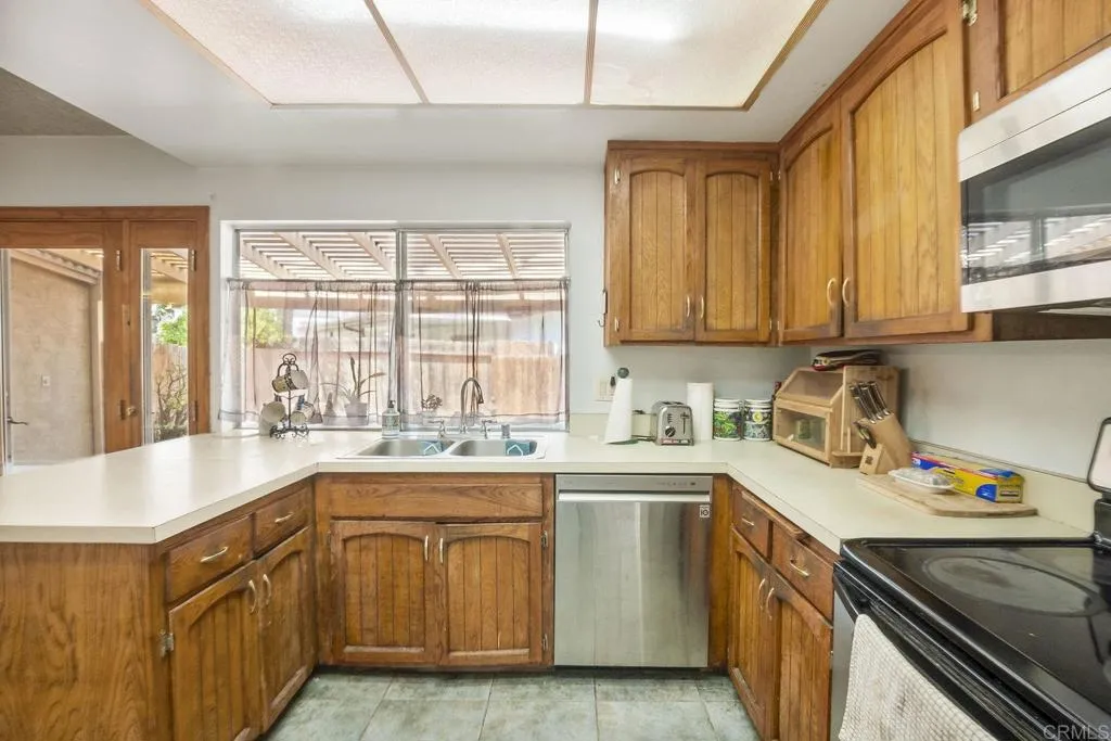 https://cdn.realtyfeed.com/cdn/127/306519267/76ca0552c52970fec1623f9d615657ee.webp