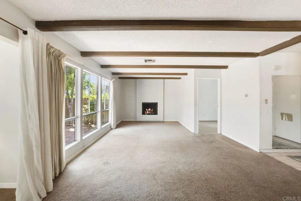 https://cdn.realtyfeed.com/cdn/127/306519267/9f1c190f1cf1c4f3133842a0b7ae52d8.webp