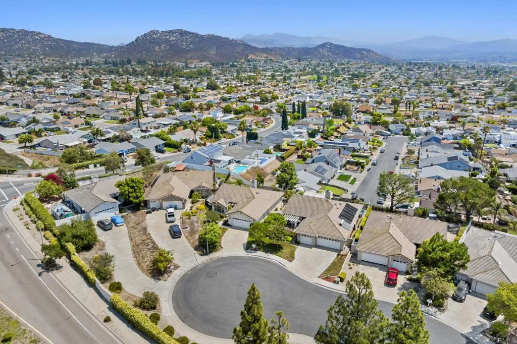 https://cdn.realtyfeed.com/cdn/127/306519322/425bdb7768bc2353c7a34f8f1eeeedb9.webp