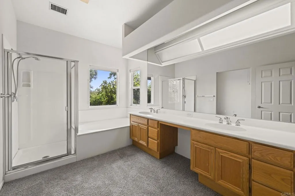 https://cdn.realtyfeed.com/cdn/127/306519322/8a731598499a294d6a92dc4f029c1264.webp