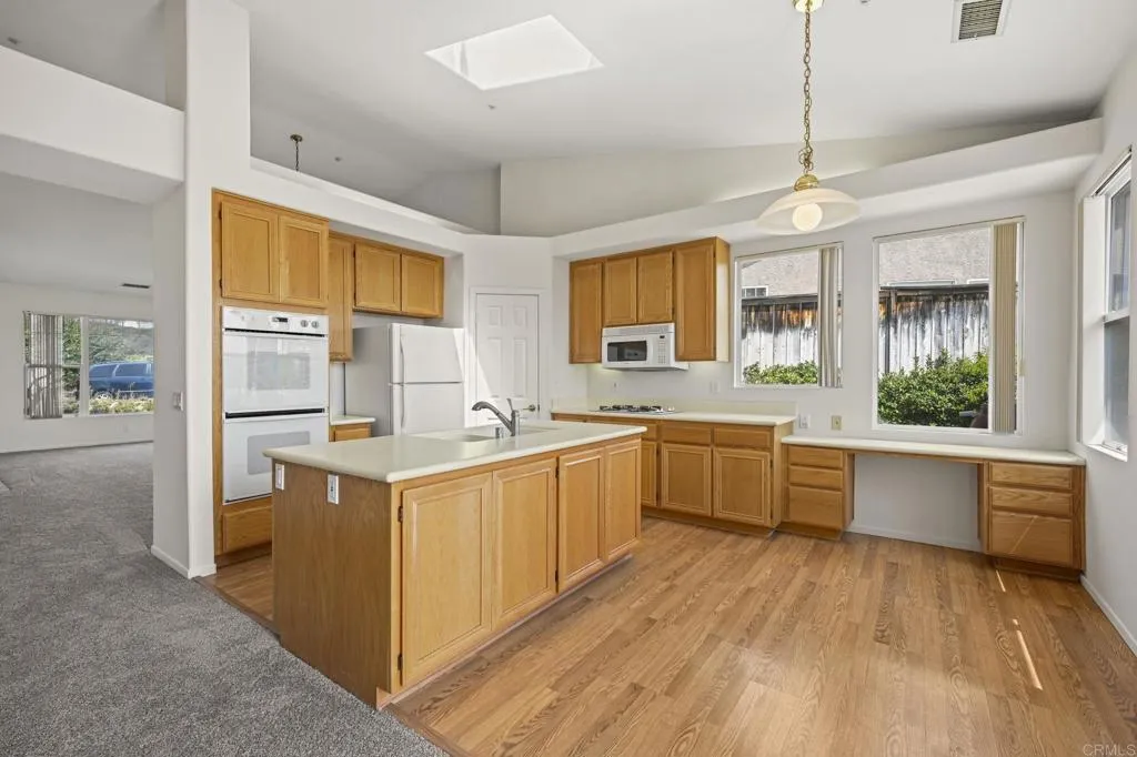 https://cdn.realtyfeed.com/cdn/127/306519322/d3b62eacf84bcba6239458375c52e960.webp