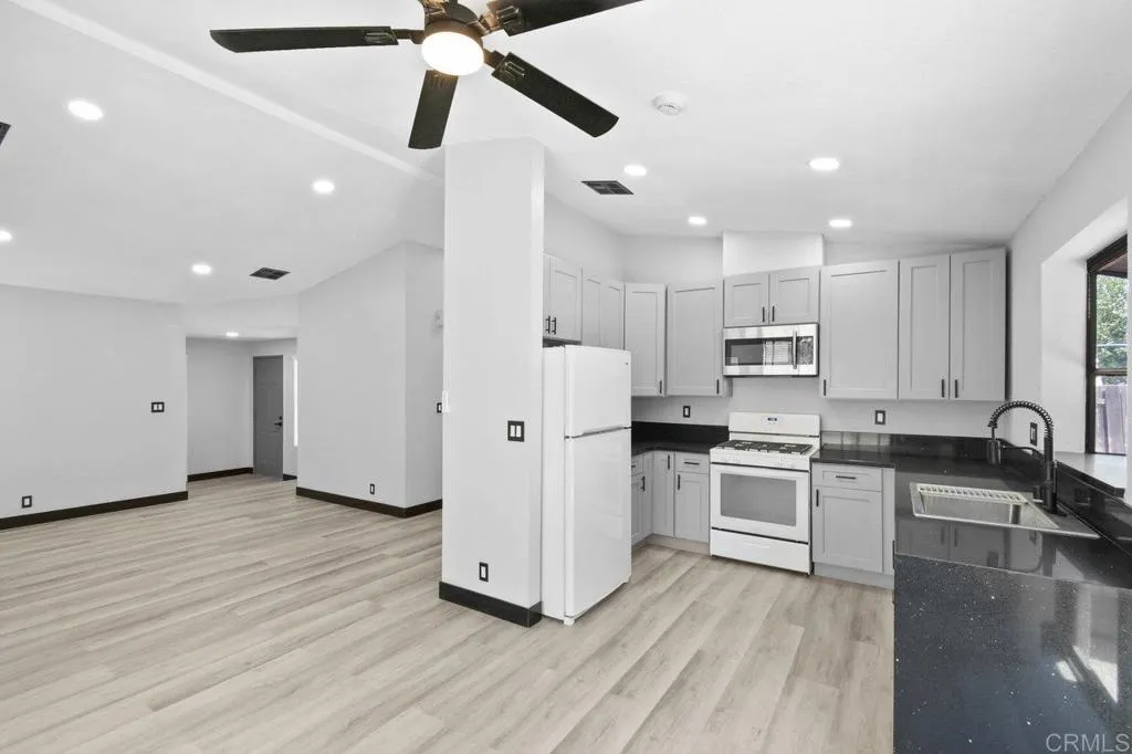 https://cdn.realtyfeed.com/cdn/127/306519328/a19c8b576b7fd2c5264fdd9e68ca18a5.webp