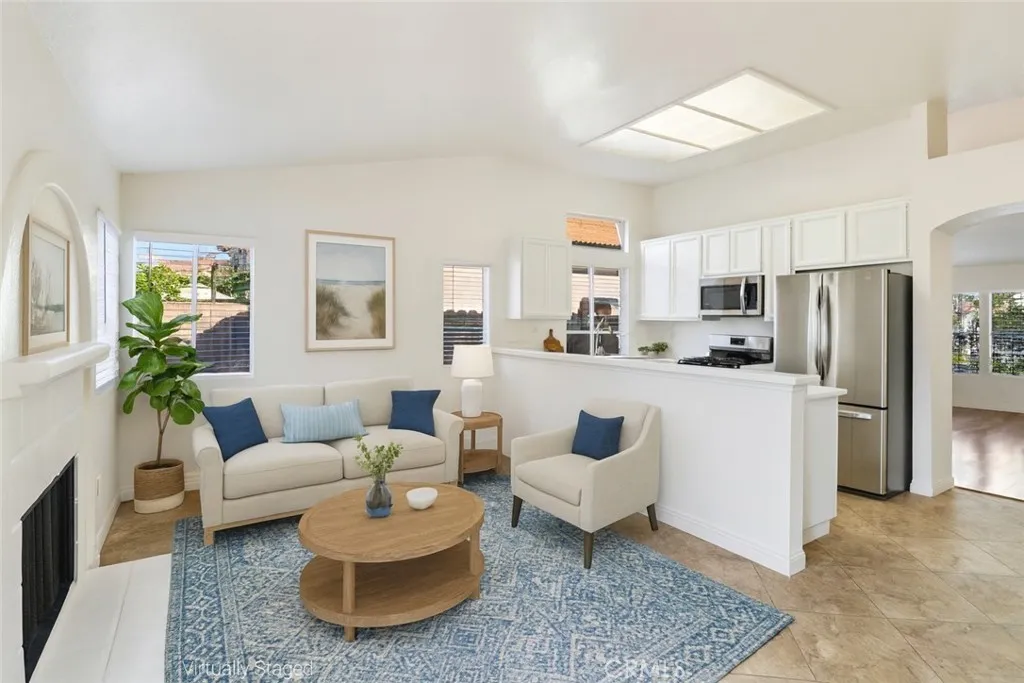 https://cdn.realtyfeed.com/cdn/127/306519360/966b80ff4184af669271b4b51f044a4a.webp