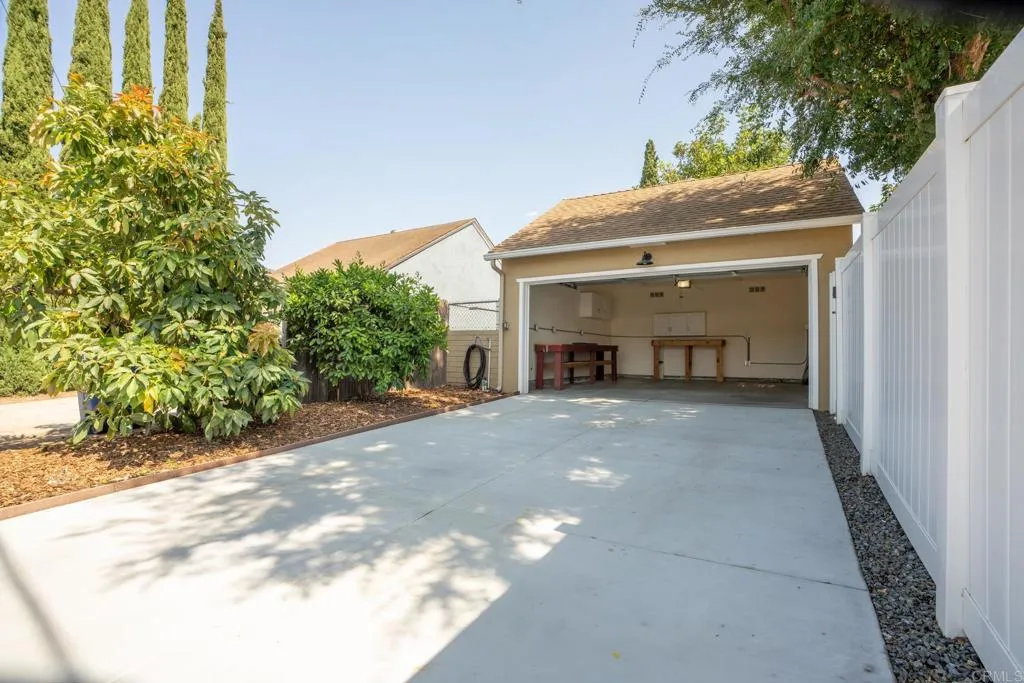 https://cdn.realtyfeed.com/cdn/127/306519363/289ce1cb6088b6379e1a8b393079de29.webp