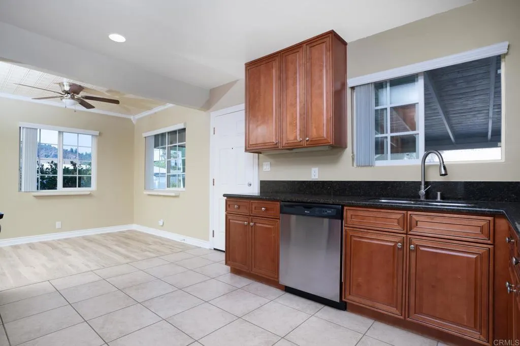 https://cdn.realtyfeed.com/cdn/127/306519363/6bf425af352e668ba2443cd7f32ab24b.webp