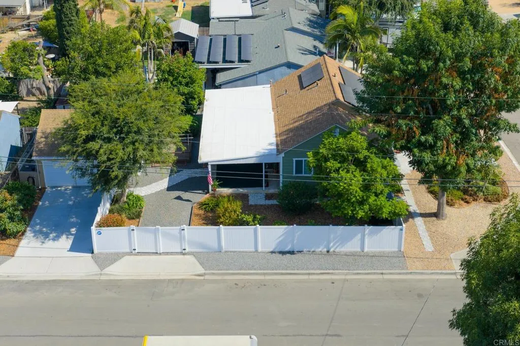 https://cdn.realtyfeed.com/cdn/127/306519363/708f1135063e5e9ada03f92c00eca06f.webp
