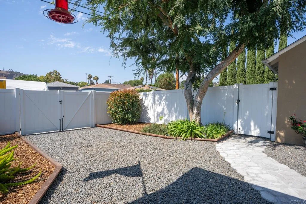 https://cdn.realtyfeed.com/cdn/127/306519363/c9a909c6da8c208962b1d79dac89bde3.webp
