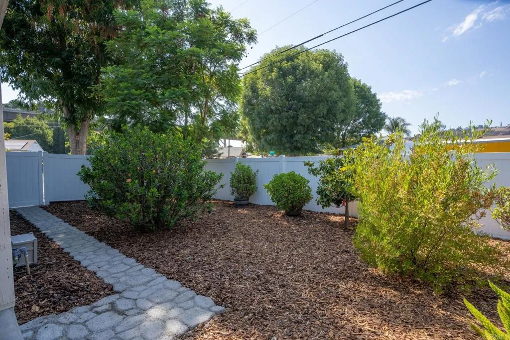 https://cdn.realtyfeed.com/cdn/127/306519363/d67c9585944e0dfb7ee6edc947e7dd15.webp