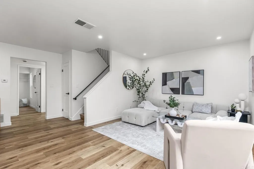 https://cdn.realtyfeed.com/cdn/127/306519413/5d31a2cc803a238cdd34bef04a117947.webp