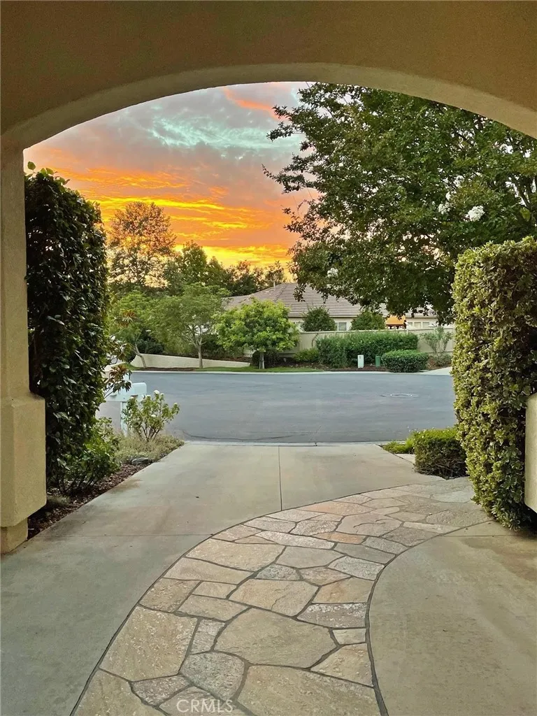 https://cdn.realtyfeed.com/cdn/127/306519414/0374f4ba27000236b970bfc17525e660.webp