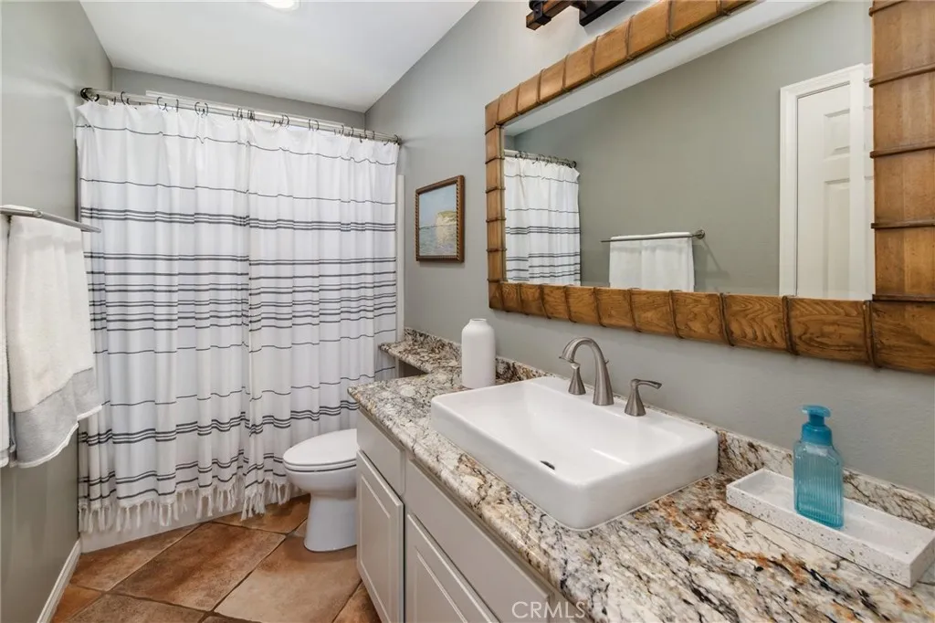 https://cdn.realtyfeed.com/cdn/127/306519414/f7d636da8db22ddfdb4b0c1e0c3df816.webp