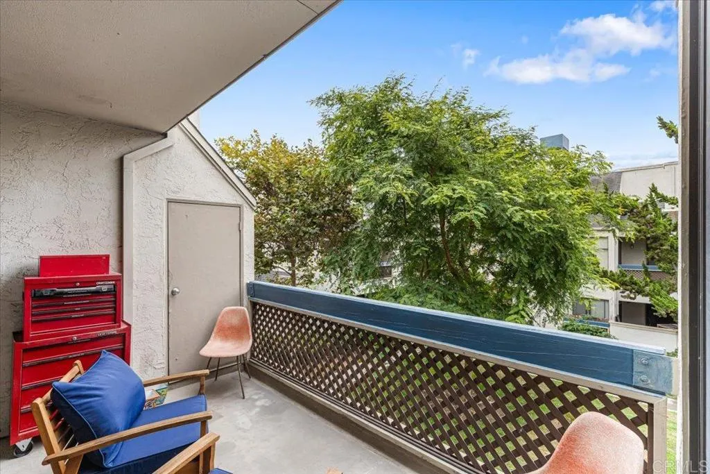 https://cdn.realtyfeed.com/cdn/127/306519448/0d3b24349897852d8c8b3a3e2e61540d.webp