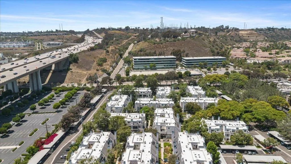 https://cdn.realtyfeed.com/cdn/127/306519448/1b88ef4f0f699b6a8f76f227f8154075.webp