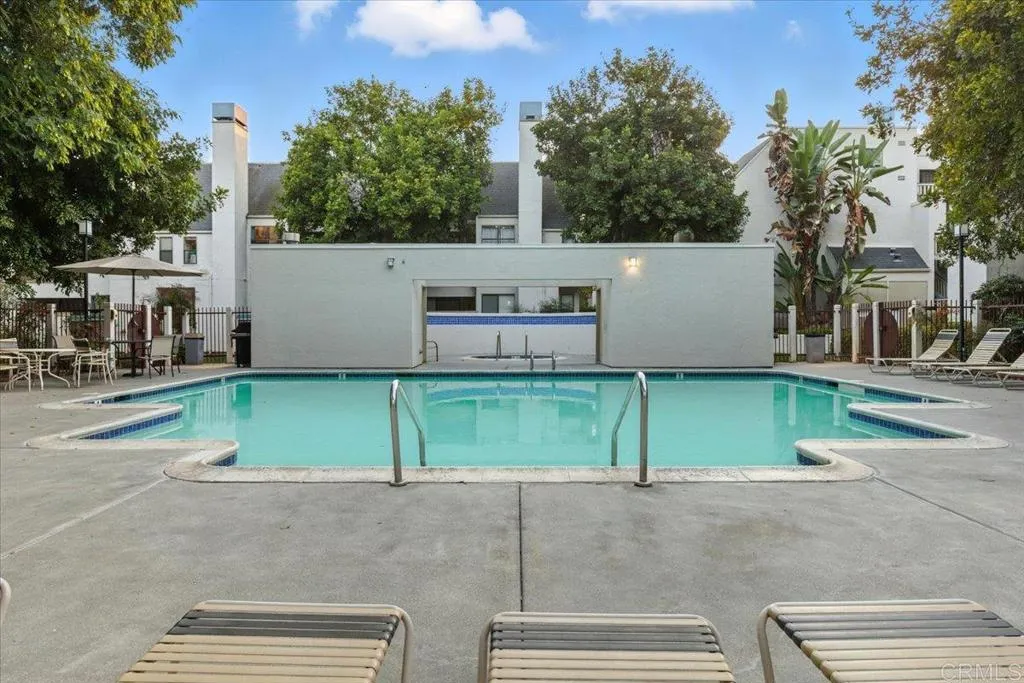 https://cdn.realtyfeed.com/cdn/127/306519448/636de66fc75fbbc73f79f970d4326654.webp