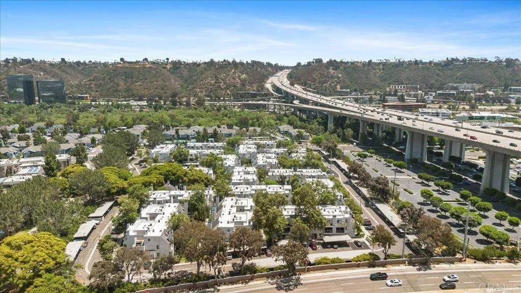 https://cdn.realtyfeed.com/cdn/127/306519448/6b6021237c6132d7f47183ad0c506519.webp