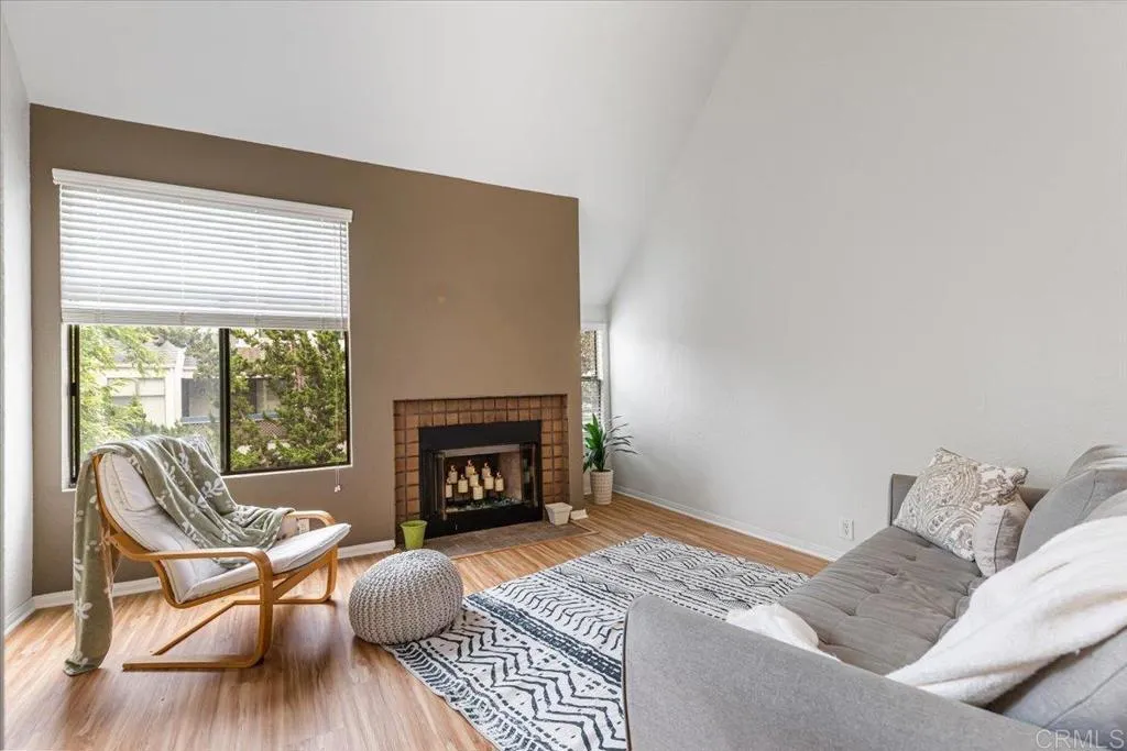 https://cdn.realtyfeed.com/cdn/127/306519448/a15f3ae4127d86592e925c853325537c.webp