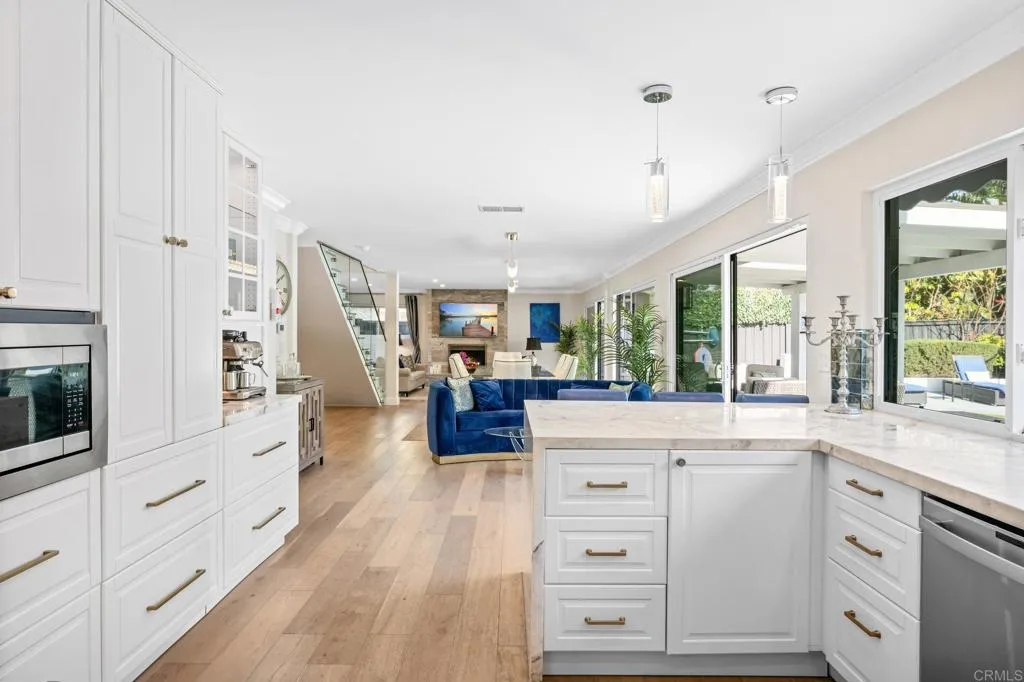 https://cdn.realtyfeed.com/cdn/127/306519457/6e0fa8ef9ce1df87d85736360b9252b2.webp