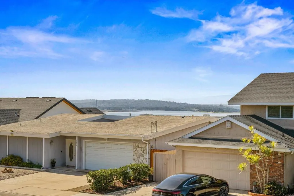 https://cdn.realtyfeed.com/cdn/127/306519457/dd90f53e876472fad52e16c3f56bf573.webp
