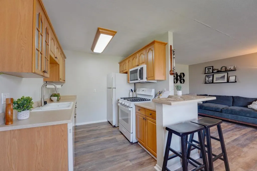 https://cdn.realtyfeed.com/cdn/127/306519458/27e032e277a608576dca26273bccba30.webp
