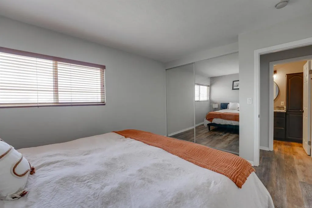 https://cdn.realtyfeed.com/cdn/127/306519458/9c905c5cc987be913767dea8bdafefc3.webp