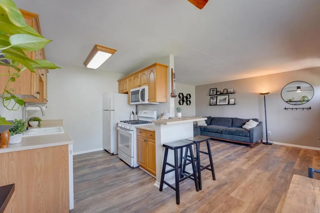 https://cdn.realtyfeed.com/cdn/127/306519458/af156ddeb0f561ab4b678295454c2f3c.webp