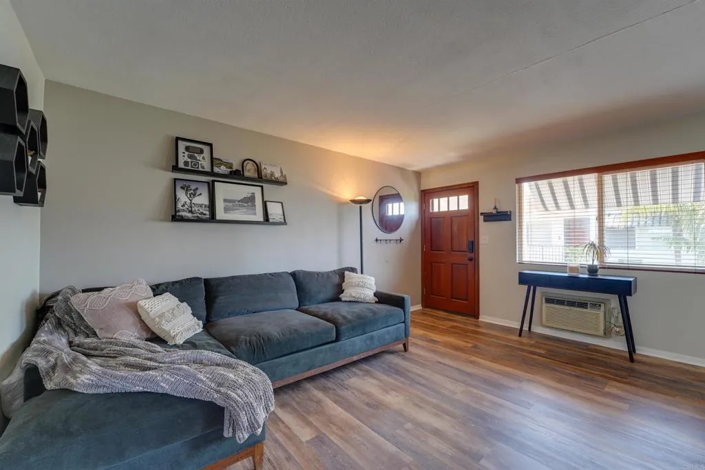 https://cdn.realtyfeed.com/cdn/127/306519458/cbab088550375d52ce3cdea35bf1ff20.webp