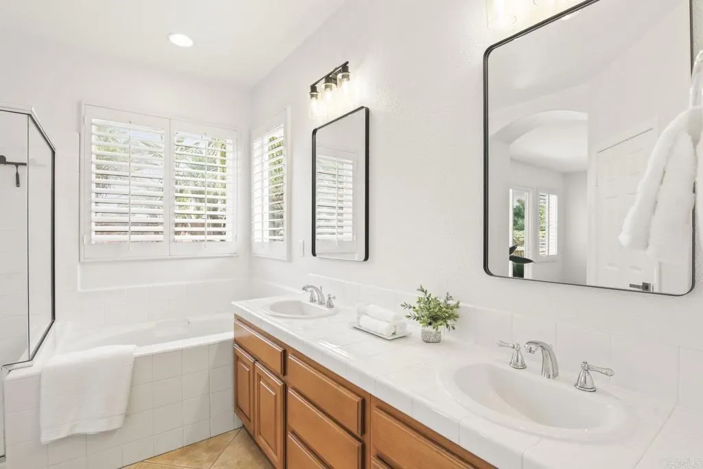 https://cdn.realtyfeed.com/cdn/127/306519508/899c4ac7e814bcaf444de2dfe77f23d5.webp