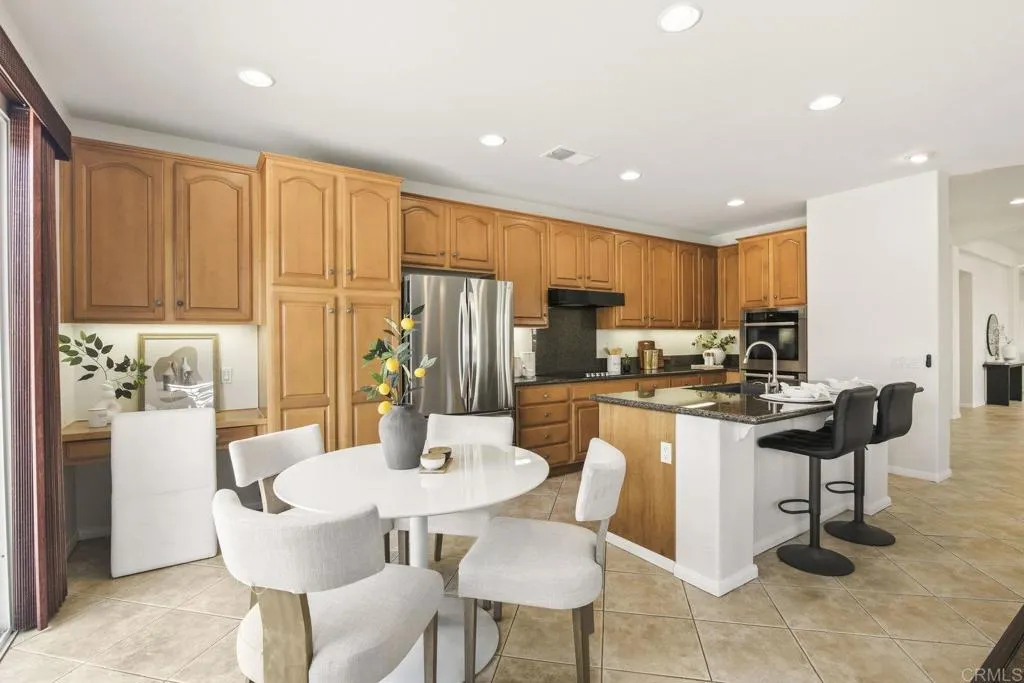 https://cdn.realtyfeed.com/cdn/127/306519508/c7c8369f3b58db36d290f744d464b249.webp